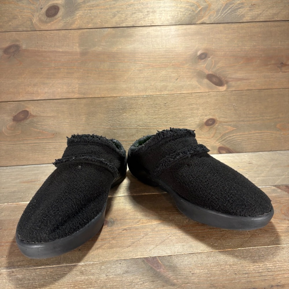 OOFOS OOcoozie Womens size 10 shoes Black Fuzzy Slip On Recovery clogs - Picture 5 of 9